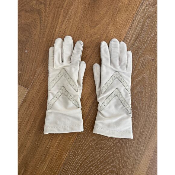 Vintage 80s Isotoner Beige Bone Leather Driving Gloves - Picture 1 of 3